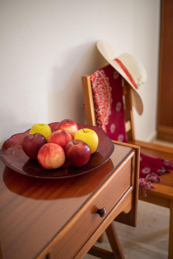 Almira Inn Ios Zewnętrze zdjęcie